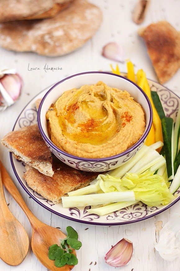 Hummus s pečenými paprikami a cizrnou Sun Food