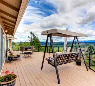 Kompletní průvodce výběrem zahradní houpačky: od konstrukce po čalounění a doplňky