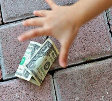 Ето как успях да привлека пари с банкнота, която намерих на улицата