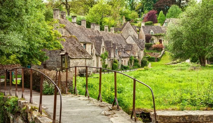 Vesnice Bibury byla postavena v roce 1380. Foto: Facebook/Bibury, Gloucestershire