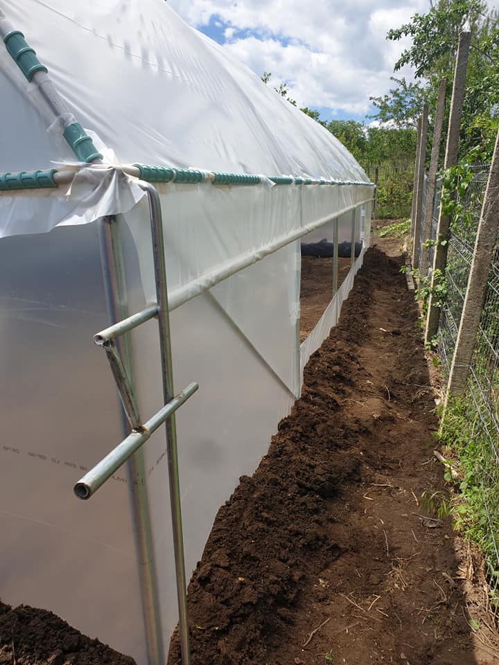 solární s větráním po stranách