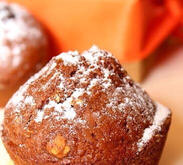 Muffins fara oua - detaliu muffins copt