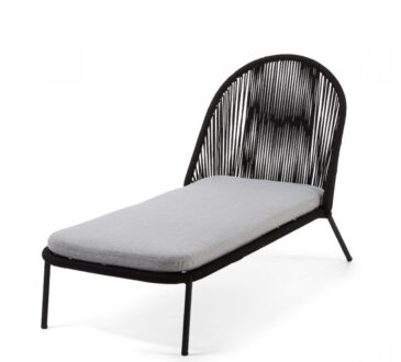 Nákupy: 8 lehátek, se kterými se budete na domácí zahradě cítit jako na moři