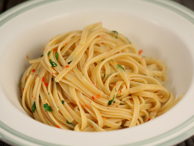 Recept na těstoviny aglio, olio a peperoncino